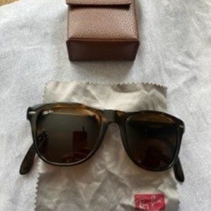 Ray-Ban foldable wayfarer sunglasses